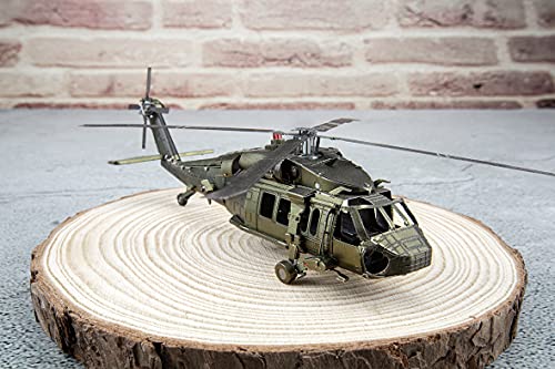 Metal Earth Puzzle 3D Helicóptero UH-60 Black Hawk. Rompecabezas de Metal de Aviación. Maquetas para Construir para Adultos Nivel Desafiante de 12.7 x 11.43 x 3.81 Cms