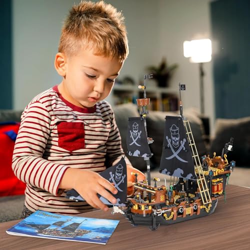 QLT QIAOLETONG Minibloques de construcción de barco pirata Black Hawk Ideas, juguete de construcción para piratas, regalo para 8-16 niños y niñas, bloques de sujeción para adultos, barco pirata (1328