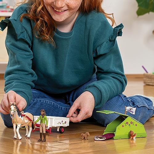 schleich HORSE CLUB 42533 — Set de Excursión con Sarah, 12 Piezas — Incluye Remolque, Tienda de Campaña y Caballo — Animales de Juguete Coleccionables — Juguetes para Niños de 5 Años o Más