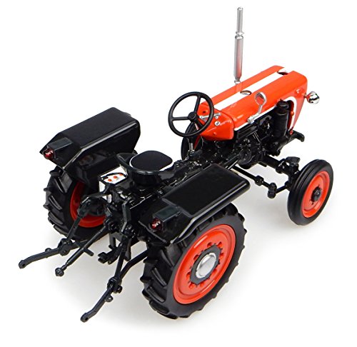 Universal Hobbies Tractor KUBOTA T15 (1960)