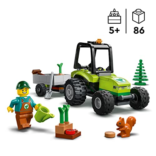 LEGO 60390 City Great Tractor Forestal con Remolque, Juguete de Granja para Niños de 5 Años o Más, Figuras Animales, Mini Figura de Jardinero, Regalo de Cumpleaños